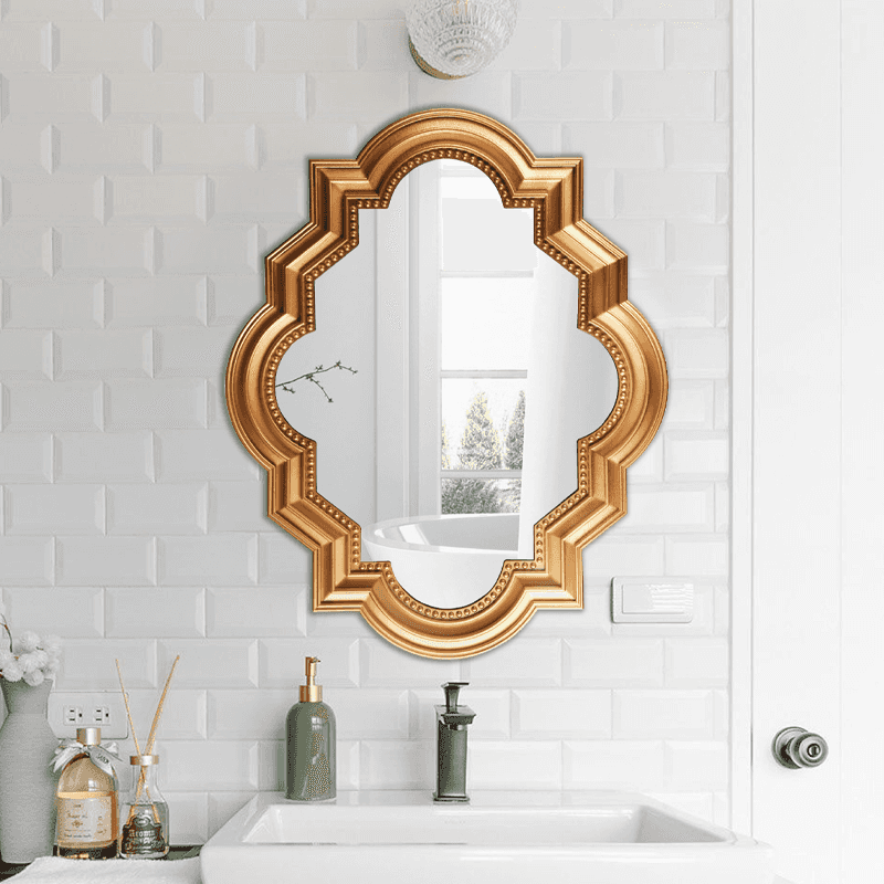 Espejo de estilo clásico de pared para baño dorado