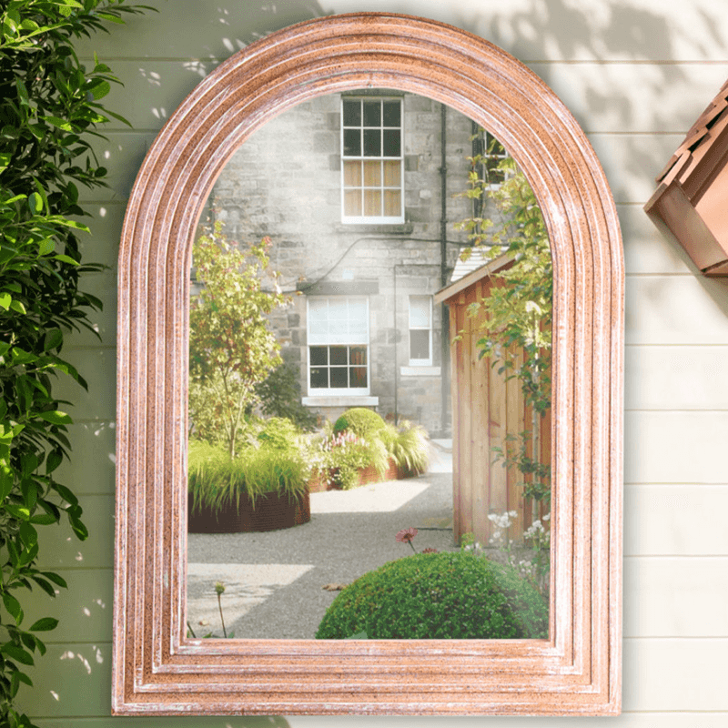 Espejo de jardín antiguo de pared dorada